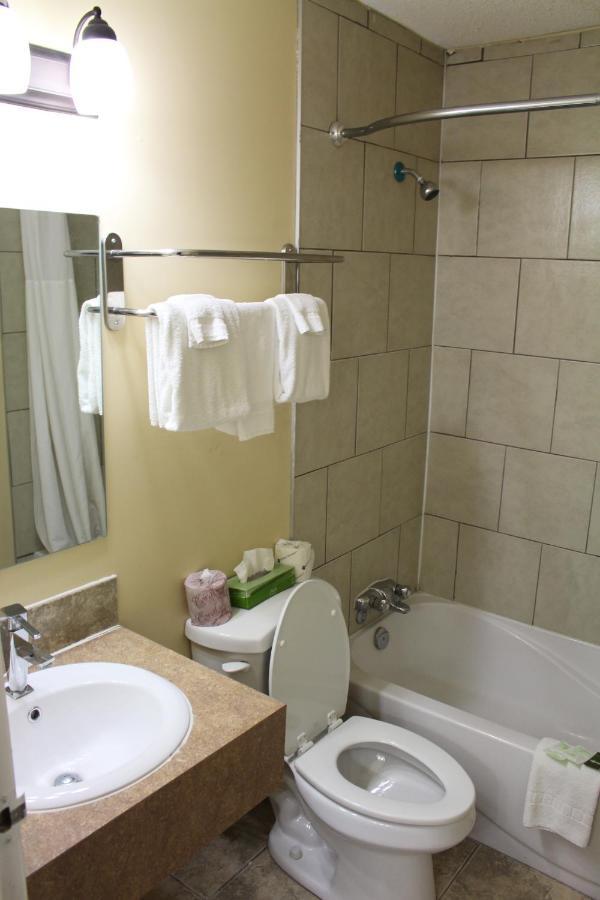 Travelodge By Wyndham Swift Current Extérieur photo