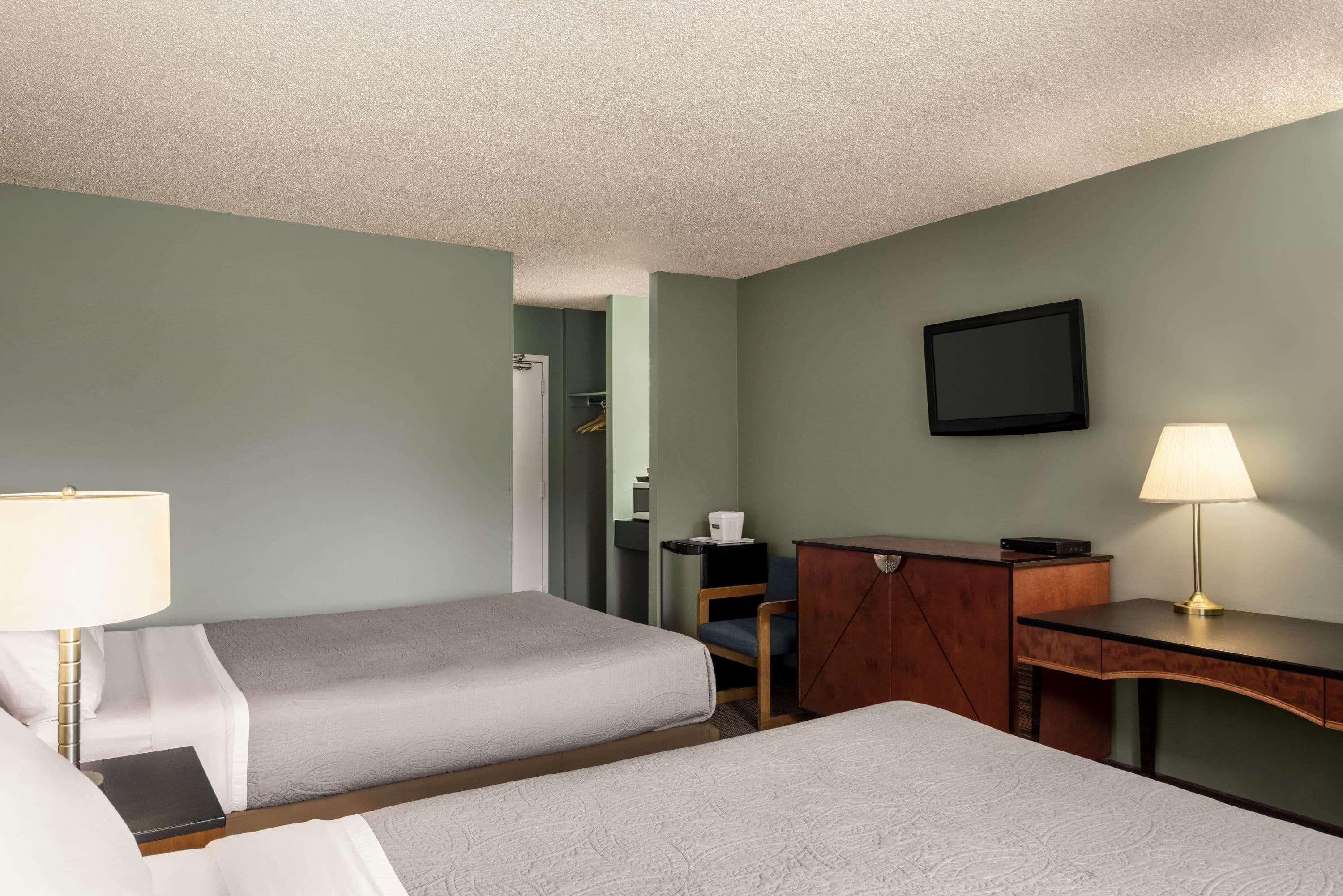 Travelodge By Wyndham Swift Current Extérieur photo