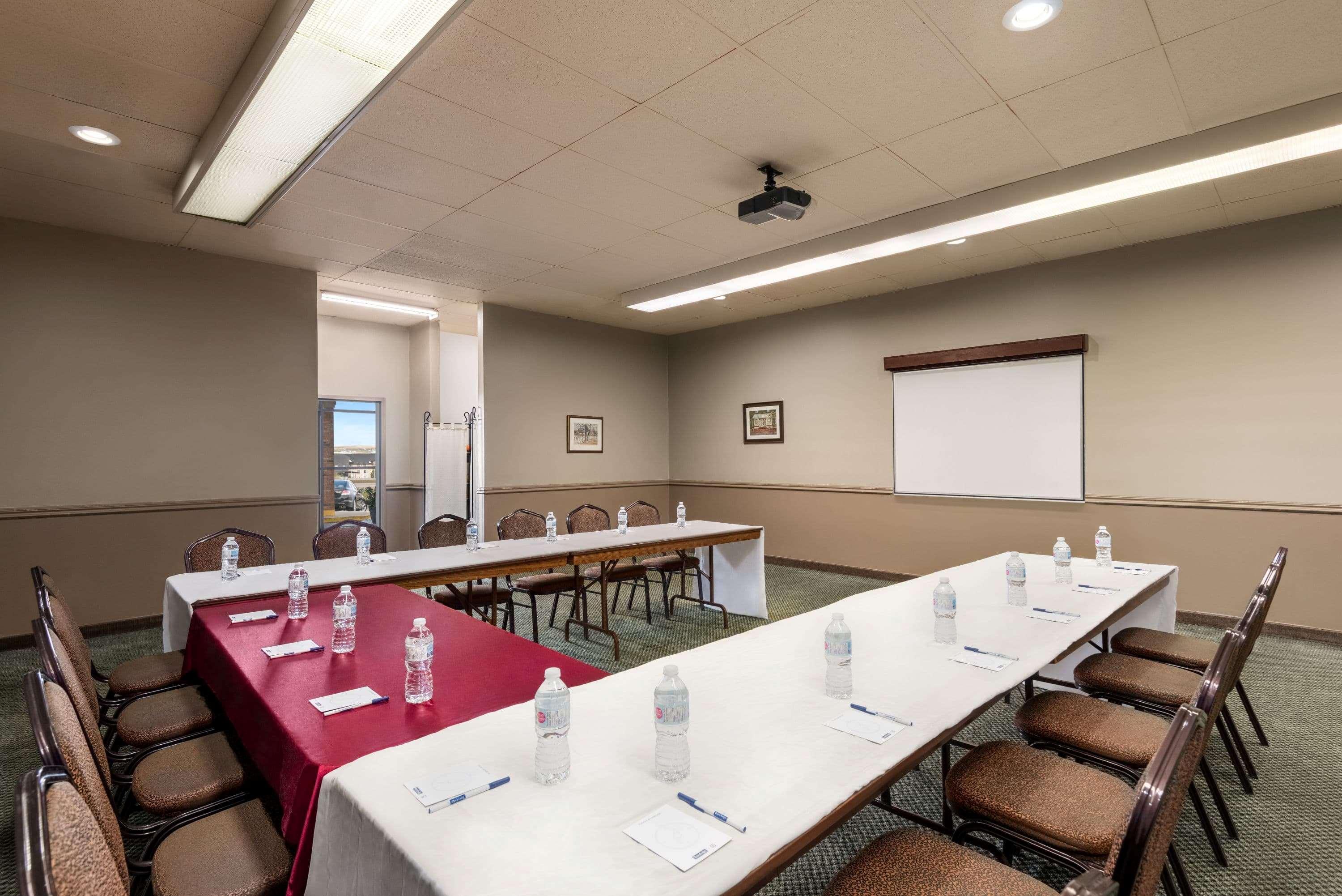 Travelodge By Wyndham Swift Current Extérieur photo