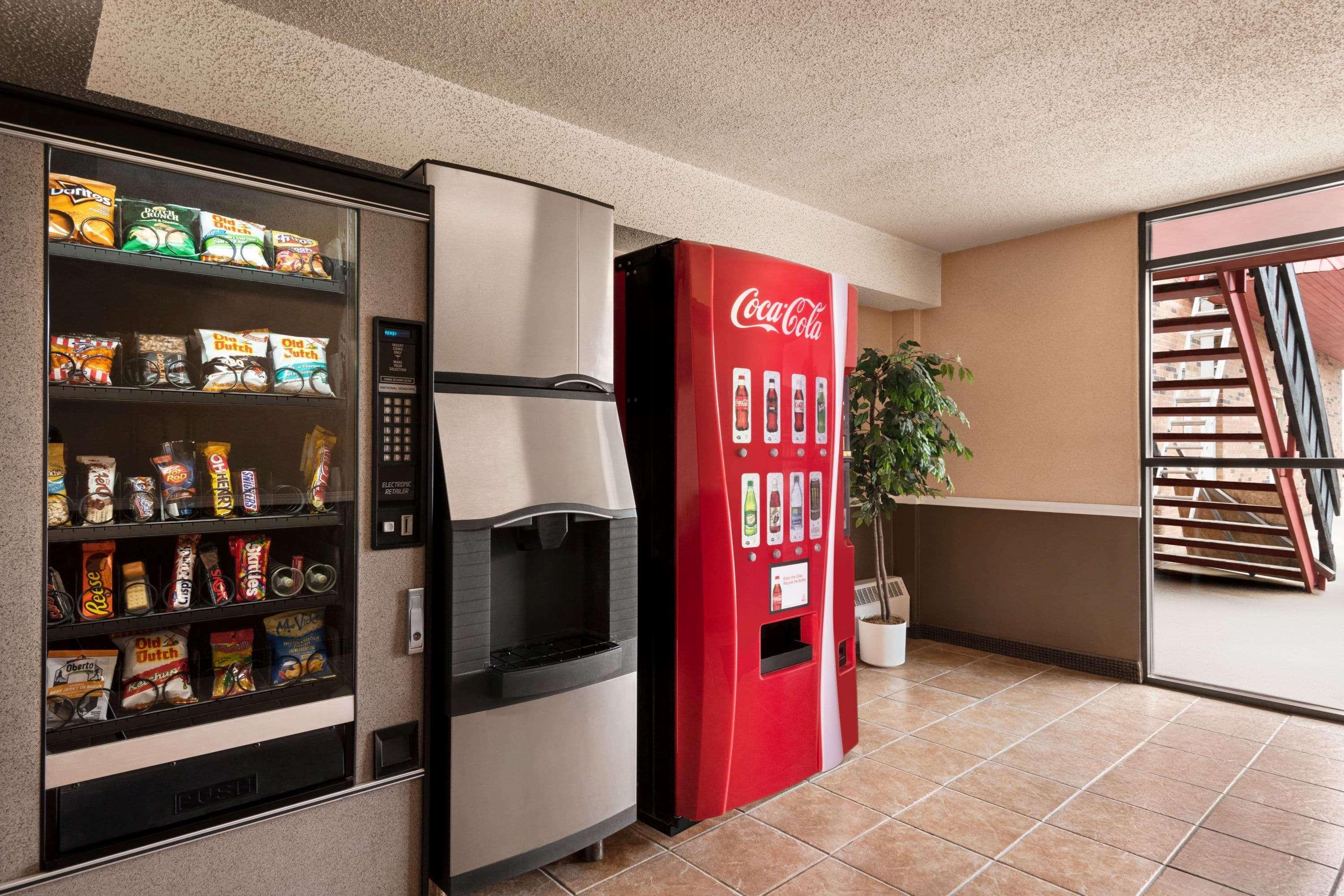 Travelodge By Wyndham Swift Current Extérieur photo