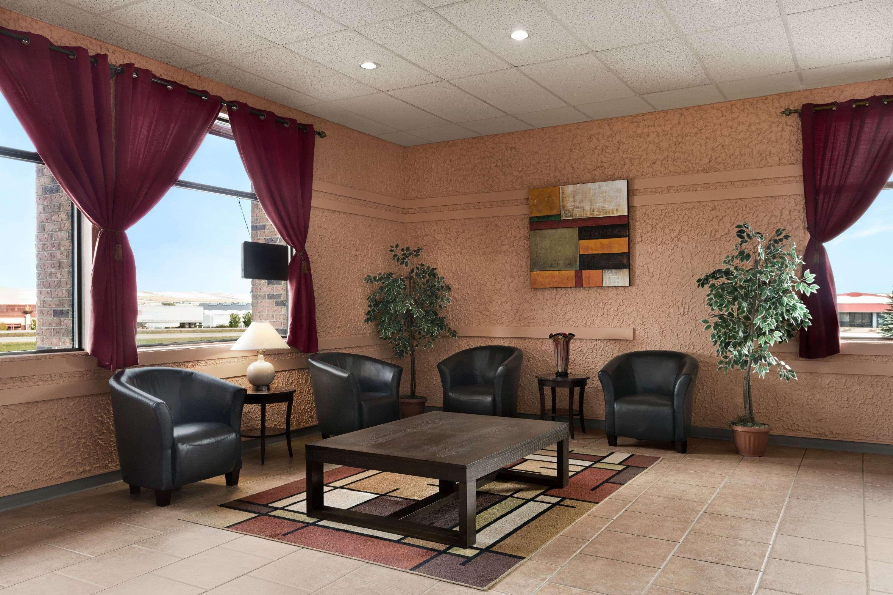 Travelodge By Wyndham Swift Current Extérieur photo