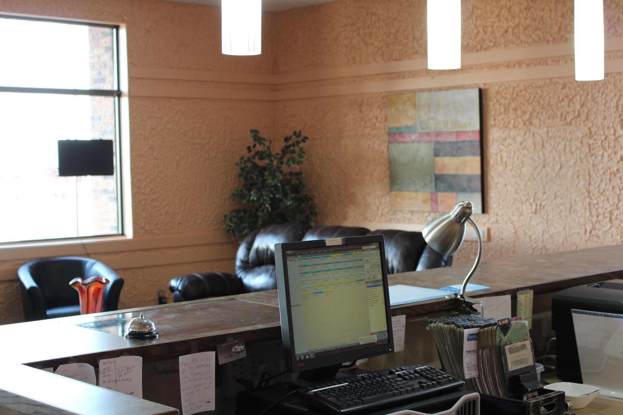 Travelodge By Wyndham Swift Current Extérieur photo