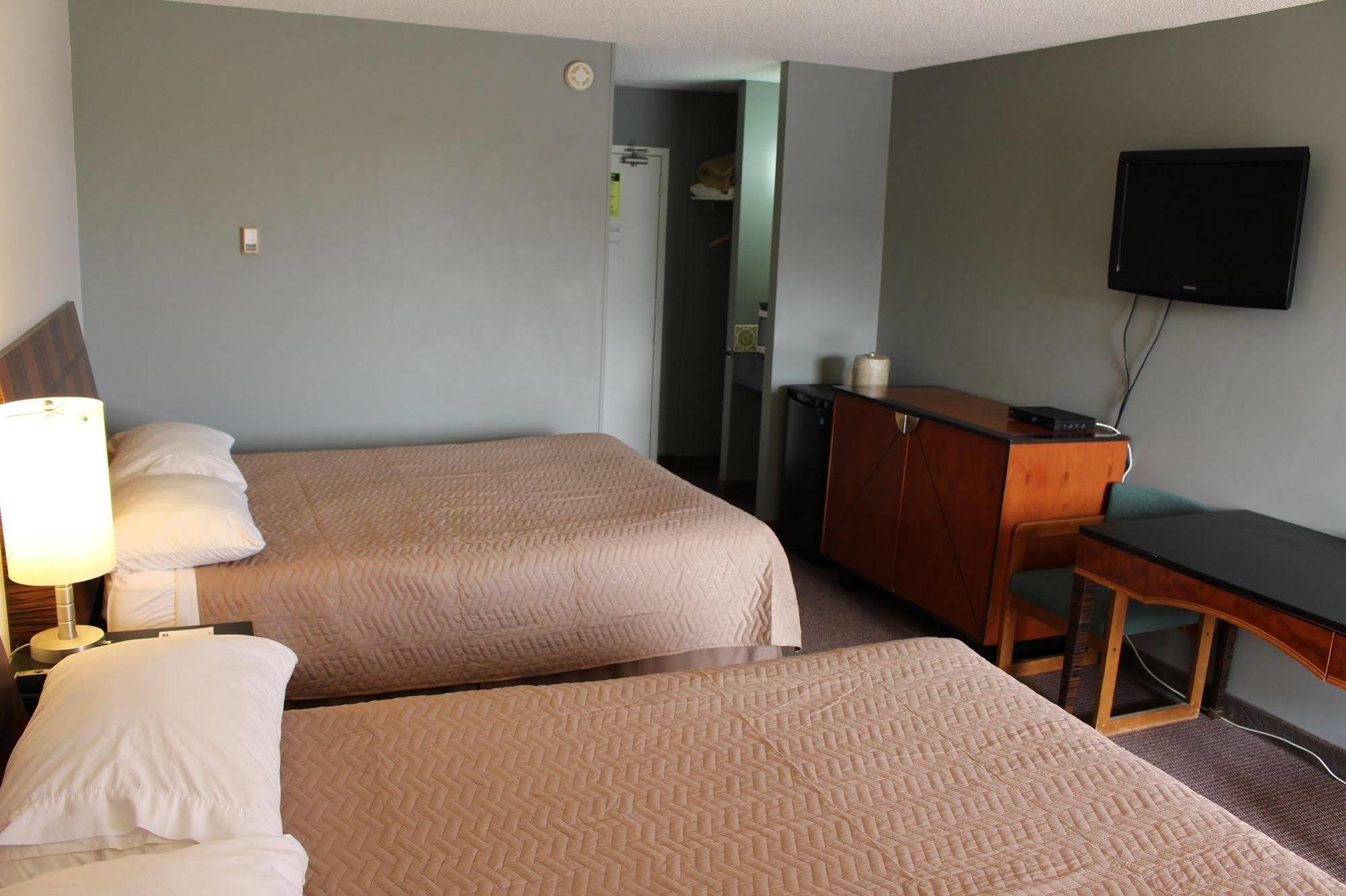 Travelodge By Wyndham Swift Current Extérieur photo