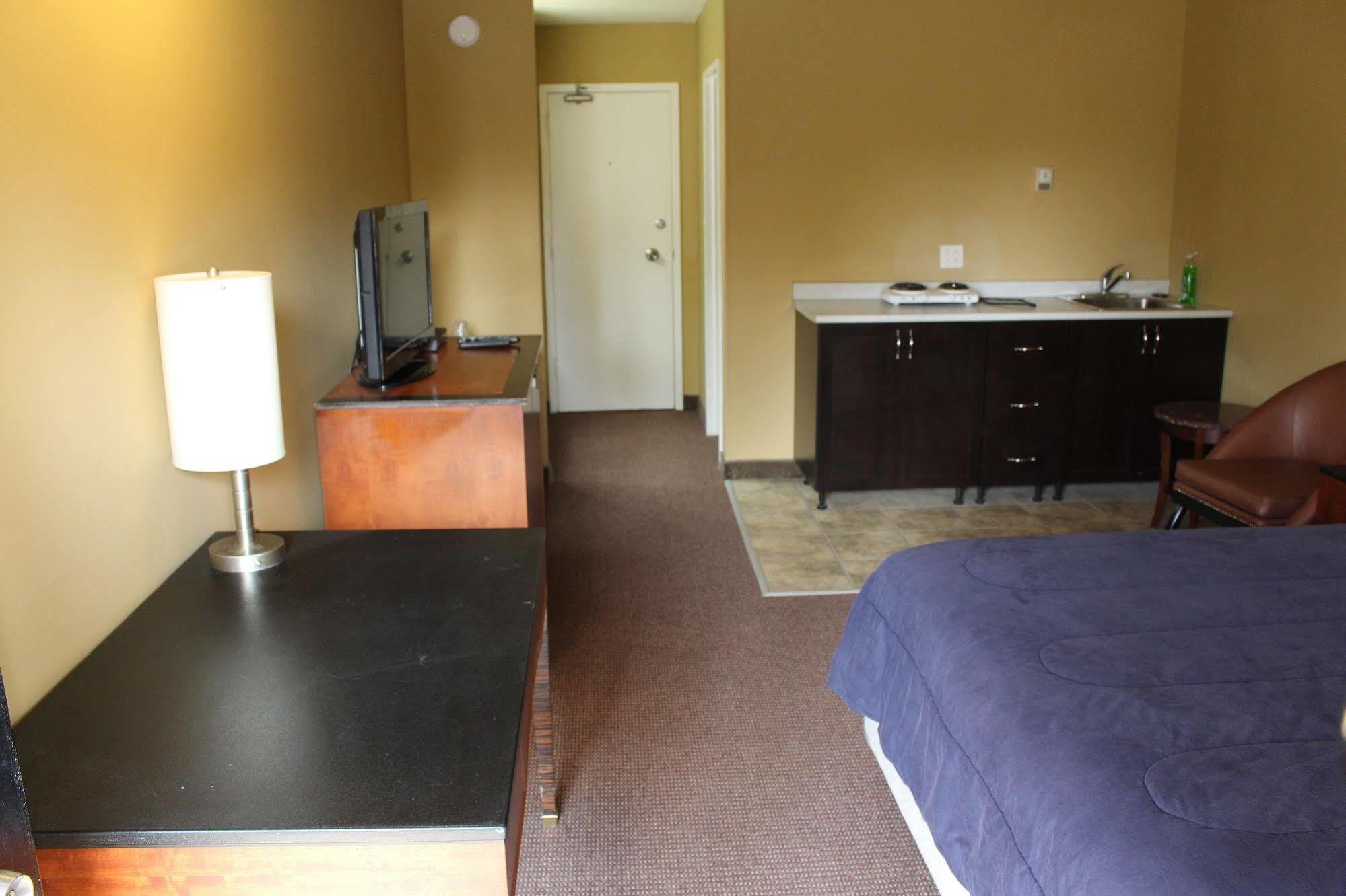 Travelodge By Wyndham Swift Current Extérieur photo