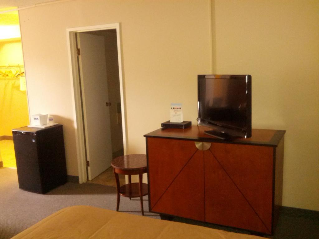 Travelodge By Wyndham Swift Current Extérieur photo
